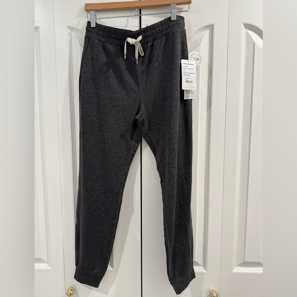 Vuori charcoal heather performance jogger pants NWT small